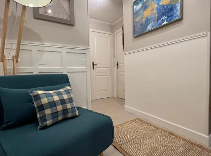 Francia Apartament *